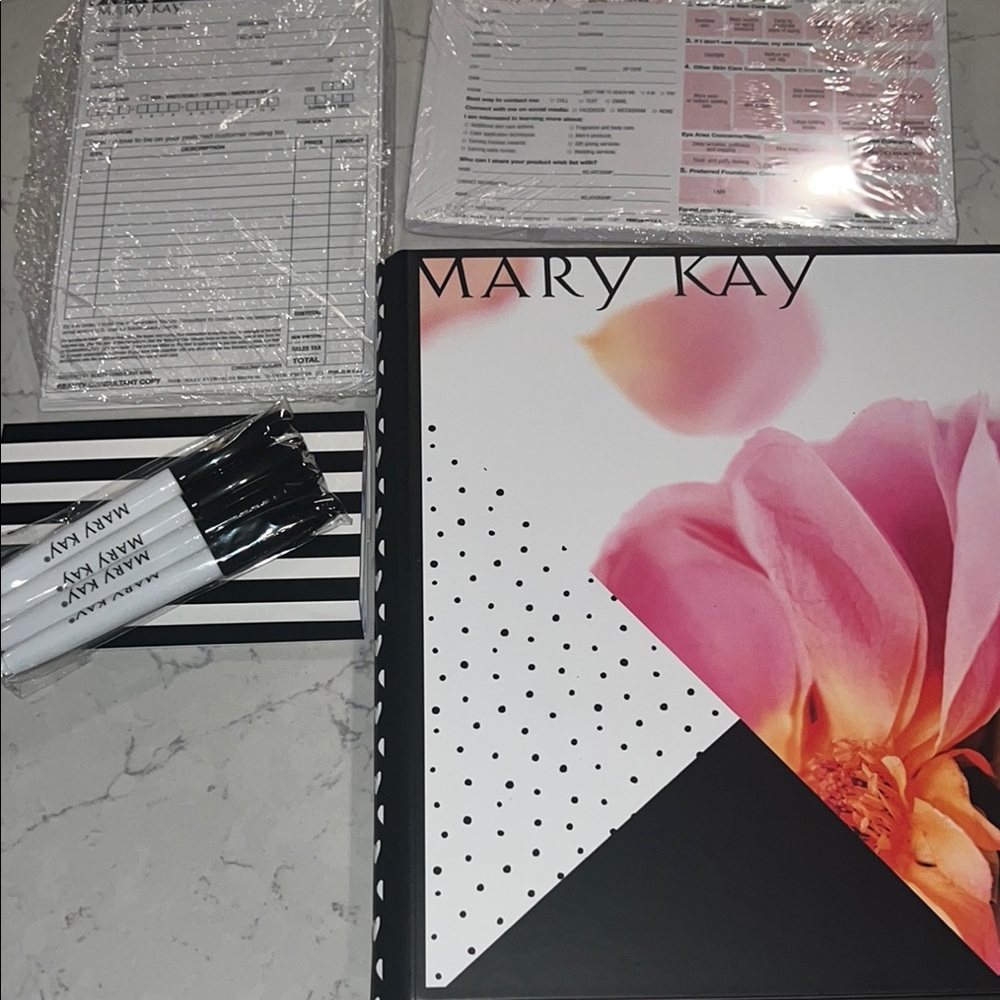 Mary Kay Pink Floral Consultant Binder and receipts,markers,etc